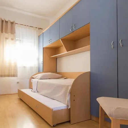 Апартаменты Luka 150m From The